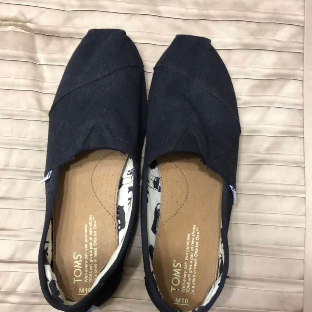 Men’s TOMS shoes
